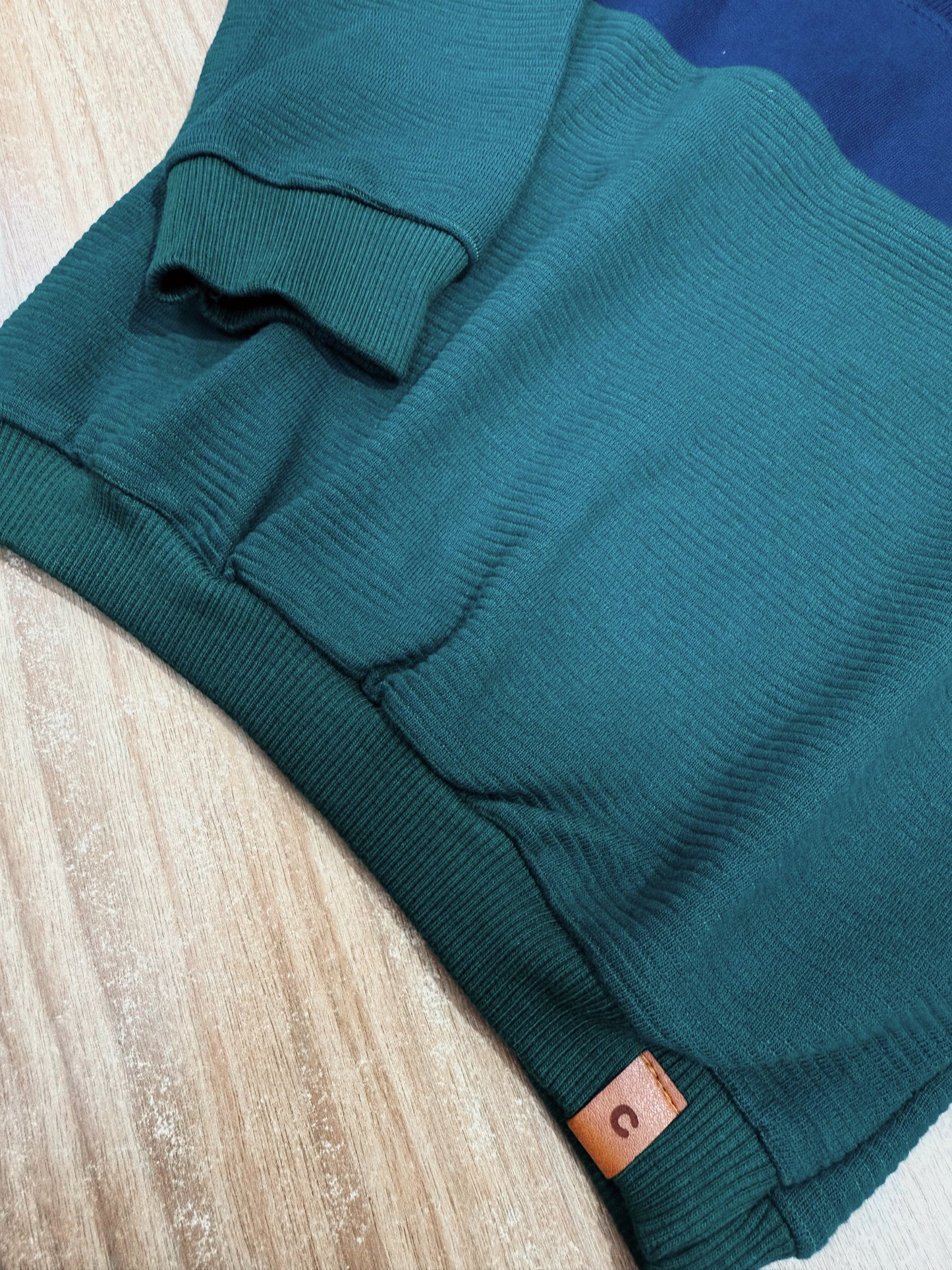 Conjunto Menino Blusão Bicolor Em Moletom Flanelado