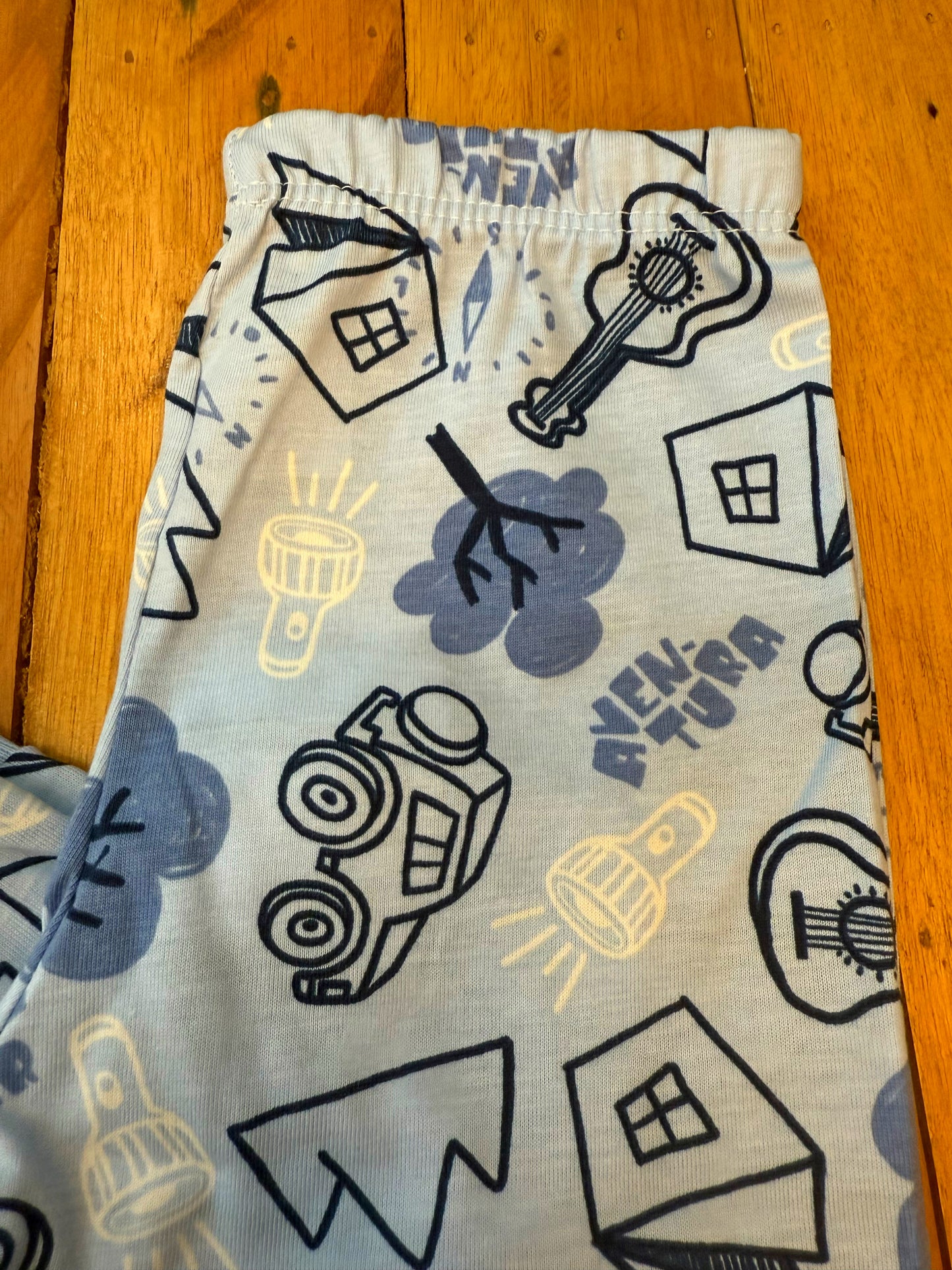 Pijama Infantil Menino Aventura com Aplique Interativo Azul
