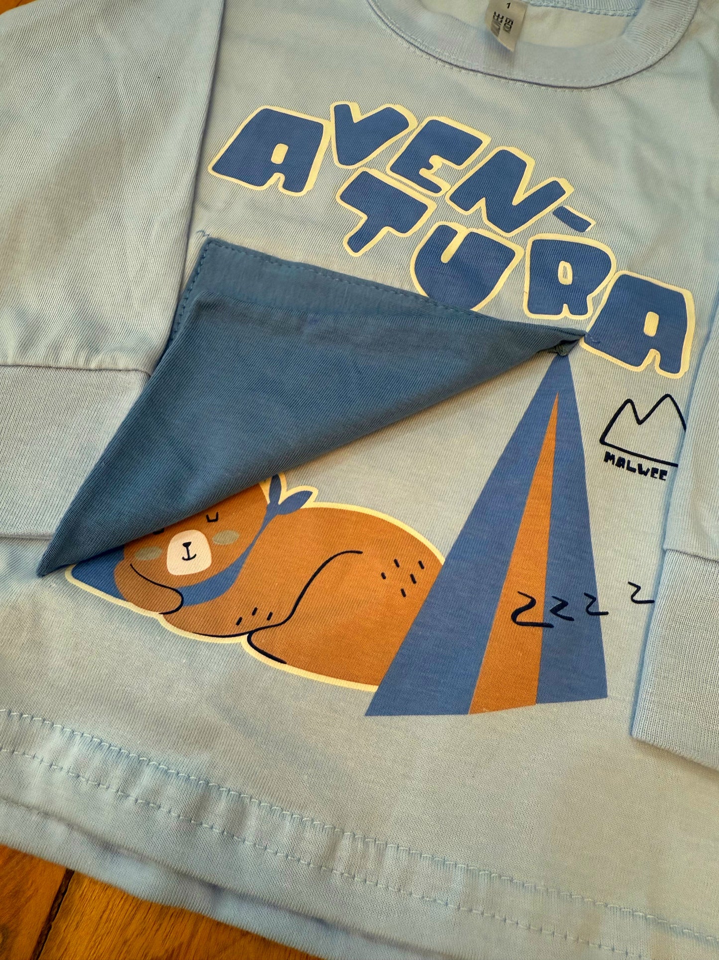 Pijama Infantil Menino Aventura com Aplique Interativo Azul