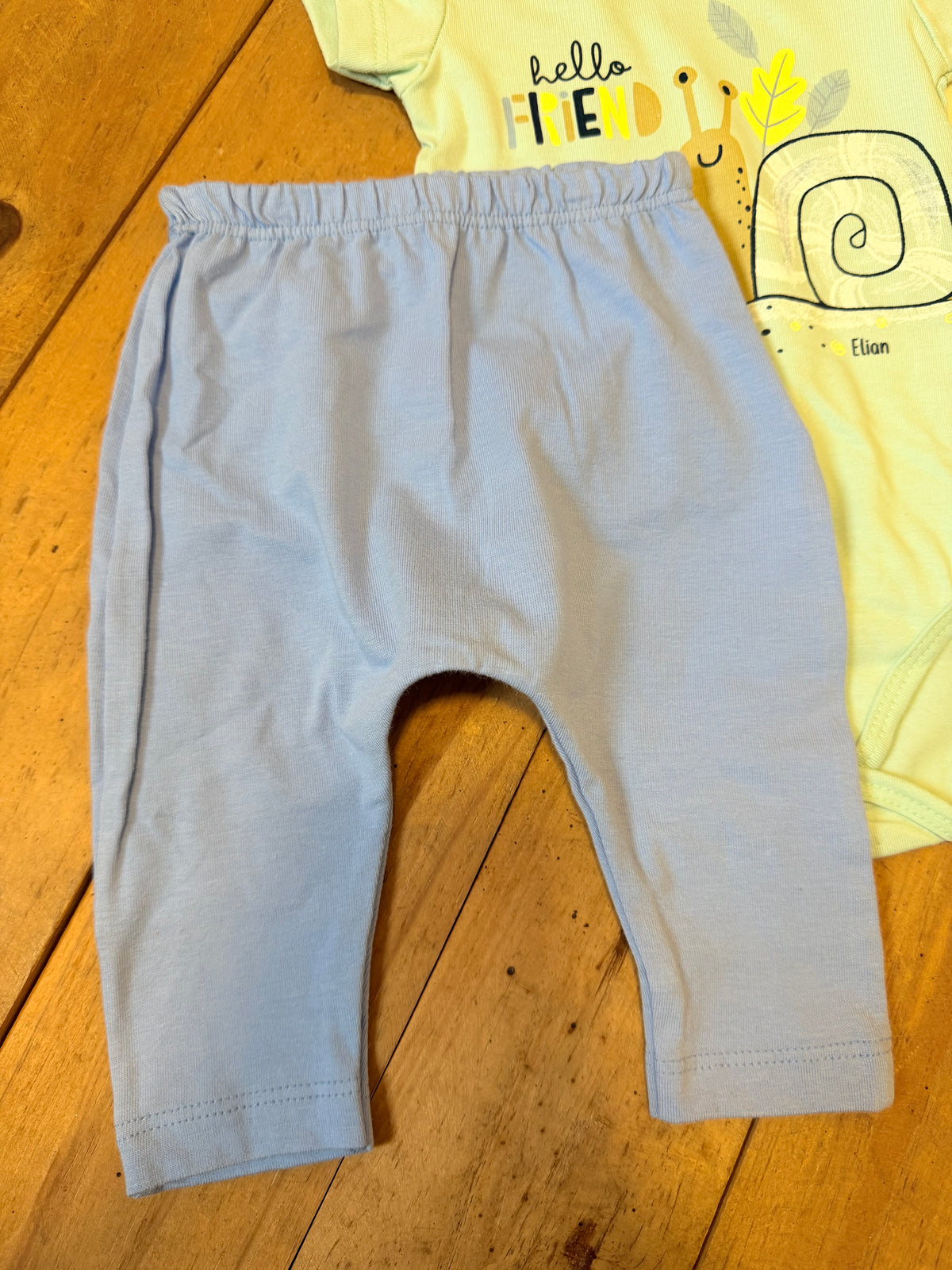 Kit 3 peças - 2 Body + Calça Caracol