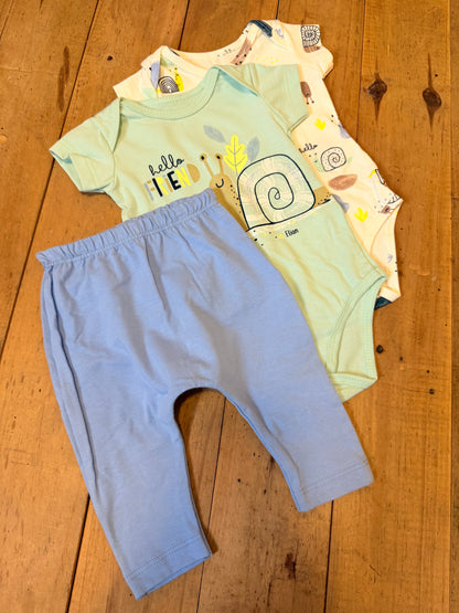 Kit 3 peças - 2 Body + Calça Caracol